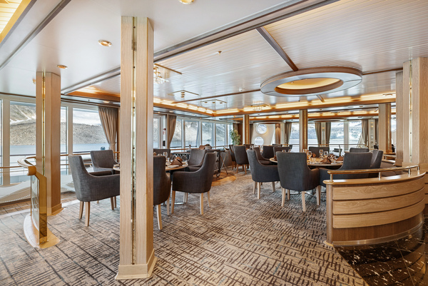 HX Hurtigruten Expeditions MS Fram Aune 4 ©Espen Mills.jpg